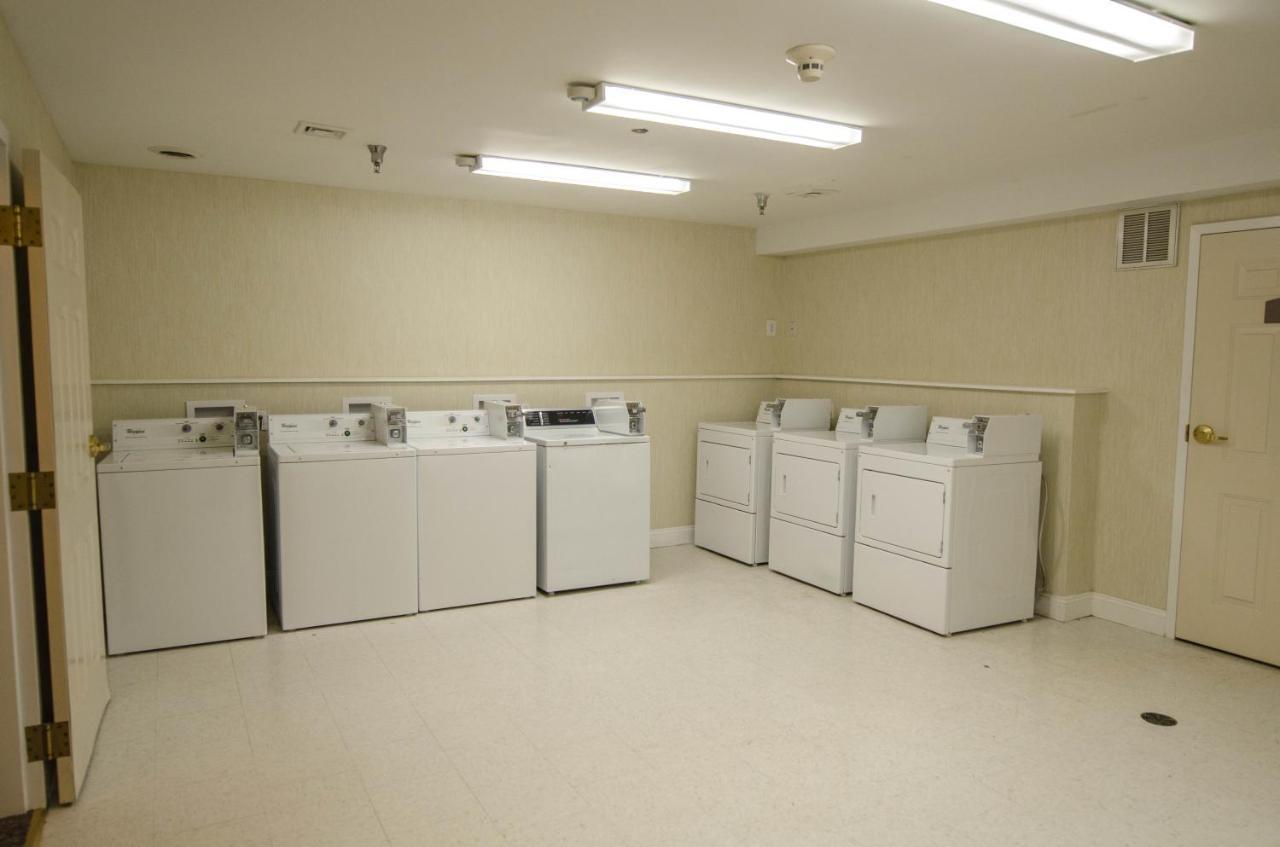 Smart Suites On The Hill เซาธ์เบอร์ลิงตัน ภายนอก รูปภาพ